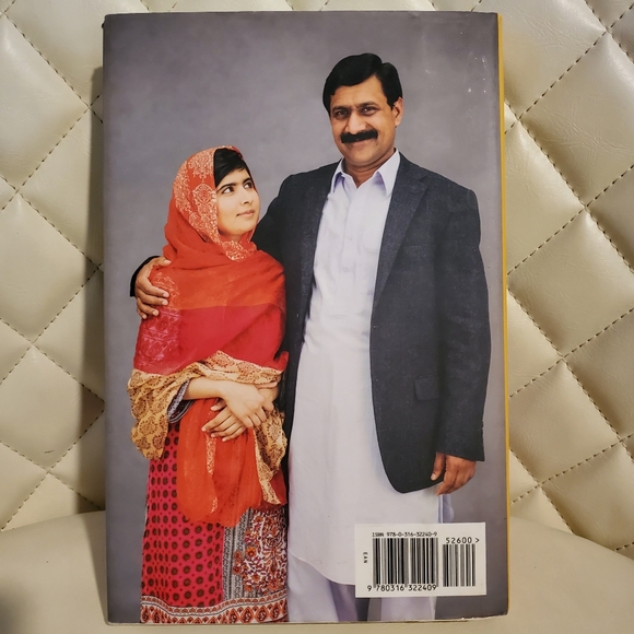 3/$10 – I Am Malala (Hardcover) by Malala Yousafzai – Used, Good Condition ✨📚 - Picture 3 of 16